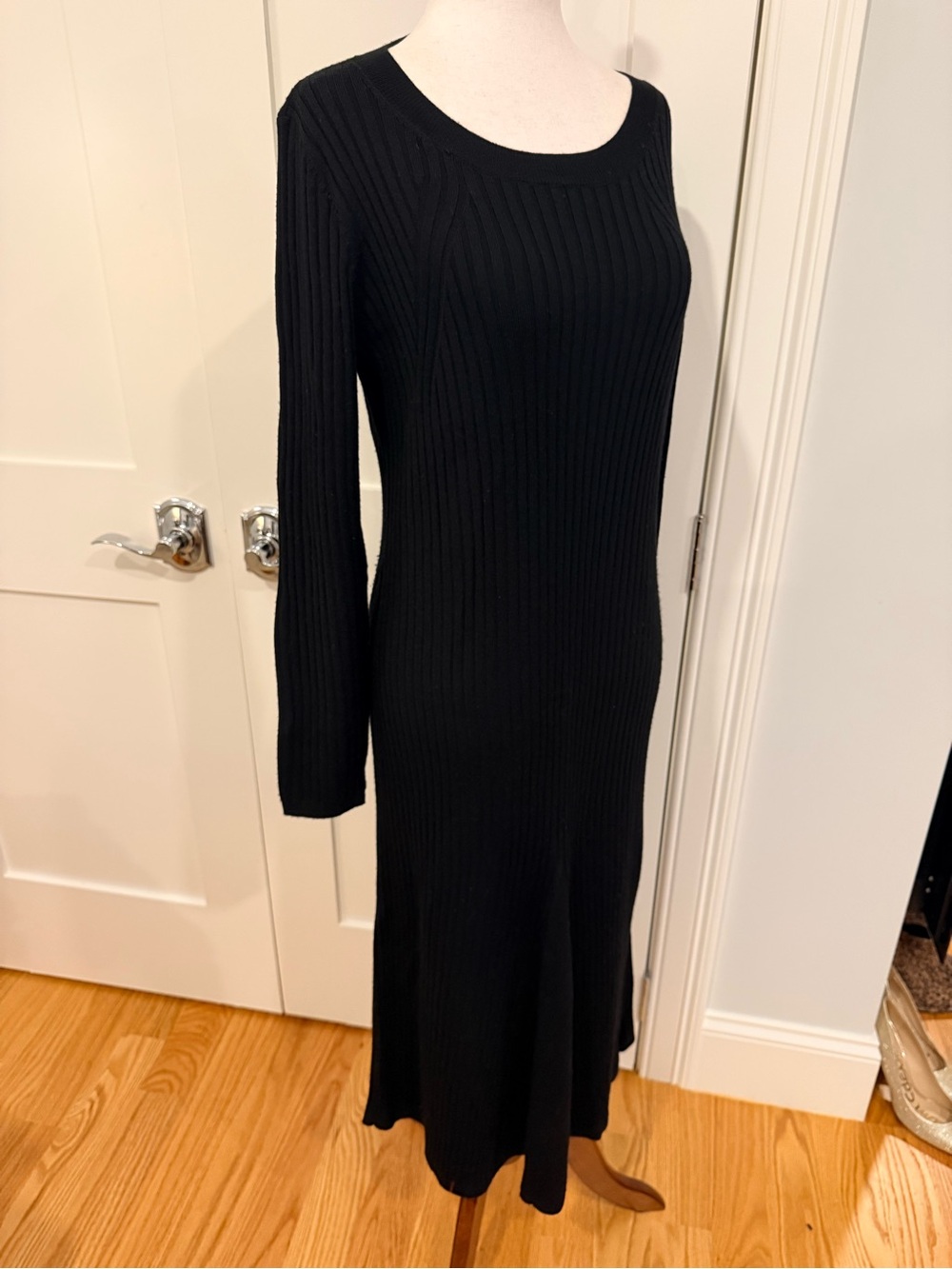 Club Monaco Black Ribbed Long-Sleeve Midi Dress - Picture 9 of 11